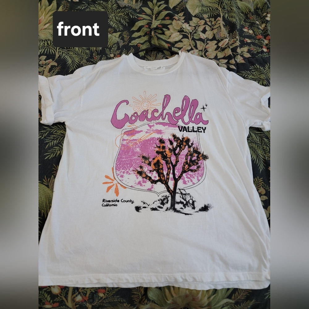 Coachella Valley Altar'd State Graphic Tee Medium